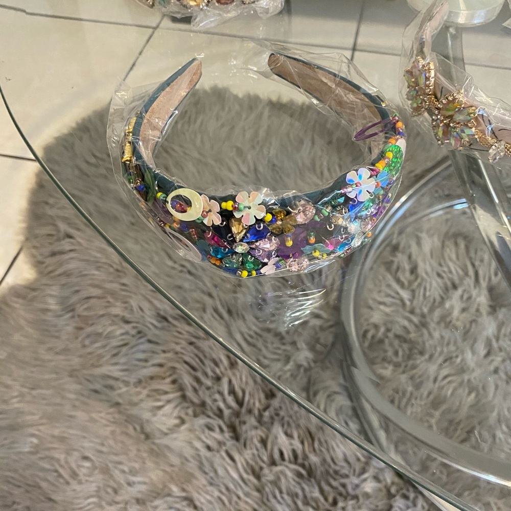 Headbands - Picture 4 of 4